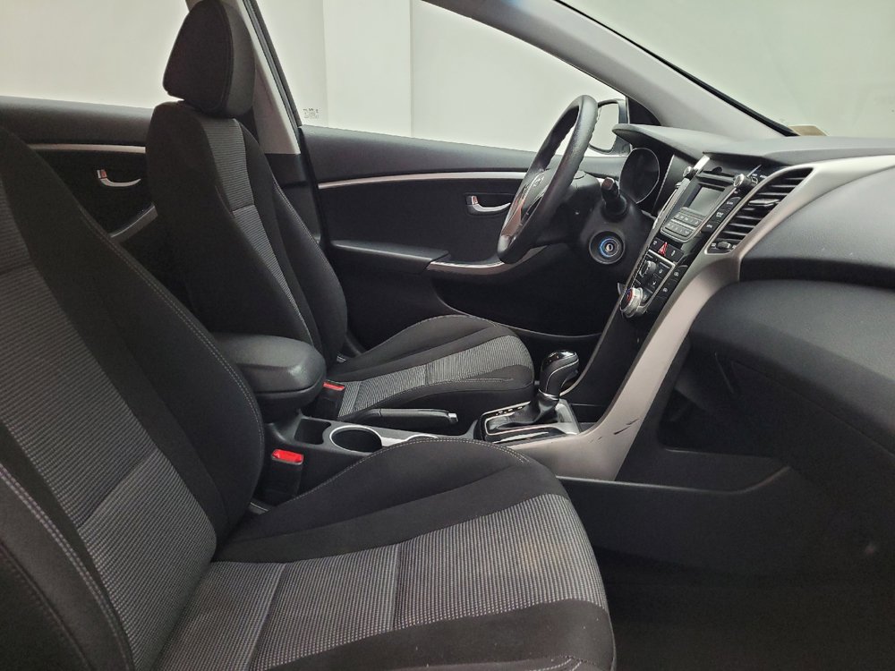 Used 2017 Hyundai Elantra GT FWD image 21
