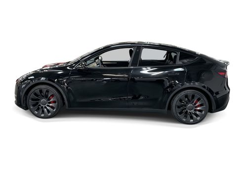 Certified 2023 Tesla Model Y Performance AWD/4WD image 3