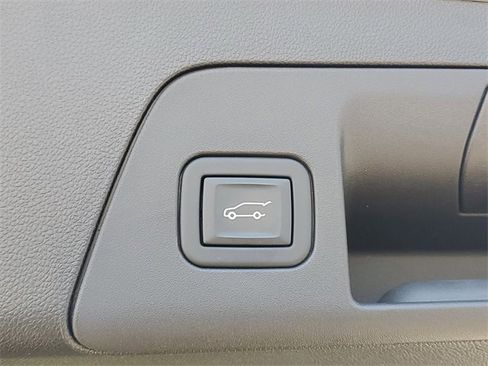 Certified 2023 Buick Envision Avenir image 9