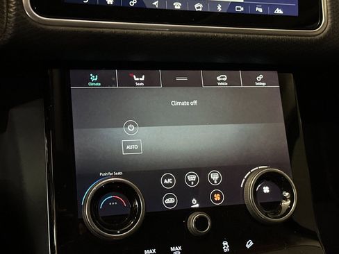 Used 2020 Land Rover Range Rover Velar S image 28