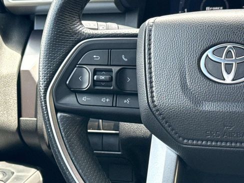 Used 2025 Toyota Tacoma TRD Sport AWD/4WD image 16