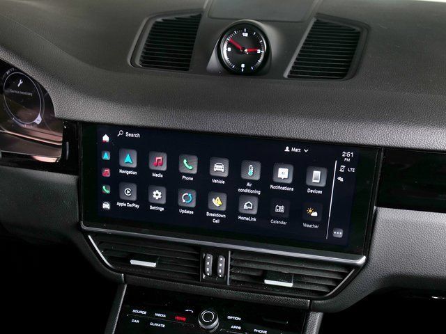 Certified 2023 Porsche Cayenne AWD/4WD image 17