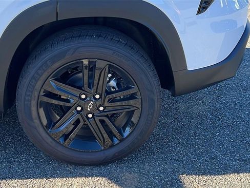 New 2026 Chevrolet Trax ACTIV w/ Sunroof Package image 9
