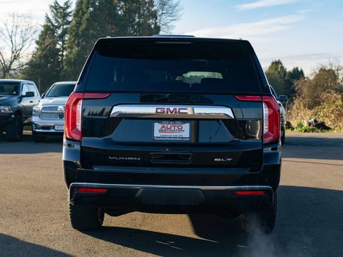 Used 2023 GMC Yukon XL SLT image 10