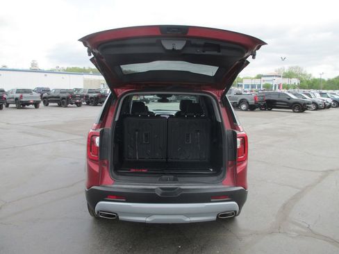 Used 2023 GMC Acadia SLT w/ Technology Package image 8