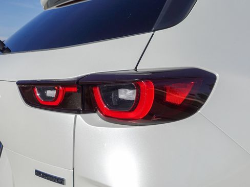 Used 2025 MAZDA CX-50 AWD 2.5 S w/ Premium Package image 5