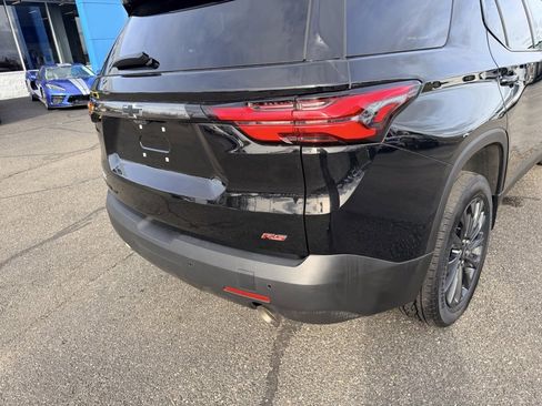 Used 2023 Chevrolet Traverse RS image 7