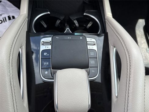 Used 2020 Mercedes-Benz GLE 350 4MATIC image 16