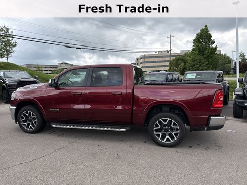 Used 2025 RAM 1500 Laramie AWD/4WD image 7