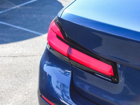 Certified 2023 BMW 530i w/ Premium Package image 7