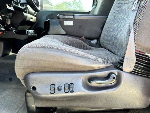 Used 2001 Dodge Ram 2500 Truck 2WD Quad Cab image 13