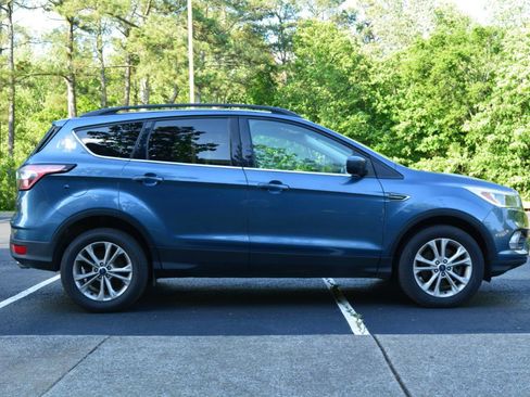Used 2018 Ford Escape SE AWD/4WD image 4