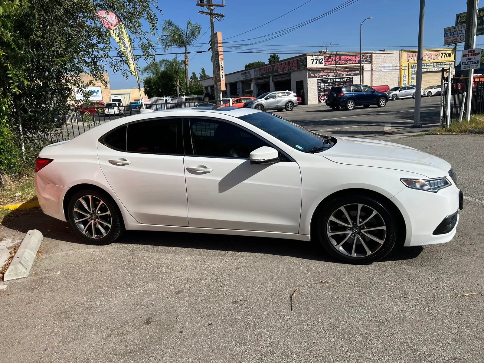 Used 2015 Acura TLX w/ Technology Package FWD image 5