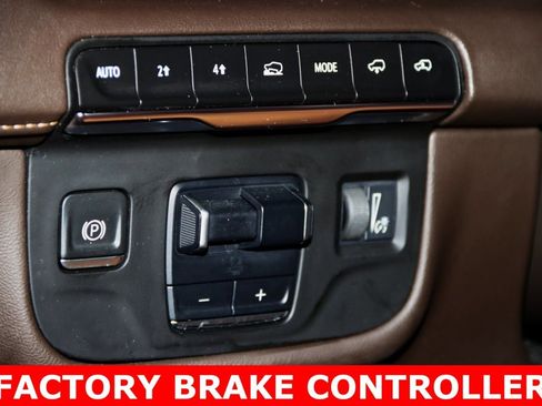 Used 2022 Cadillac Escalade Sport w/ Touring Package image 11