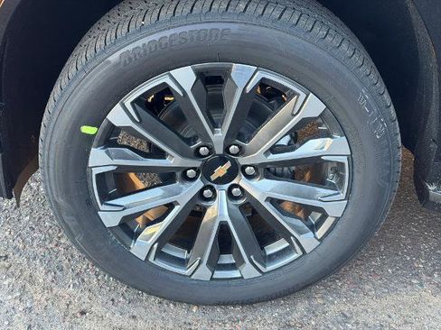 New 2026 Chevrolet Suburban High Country AWD/4WD image 11