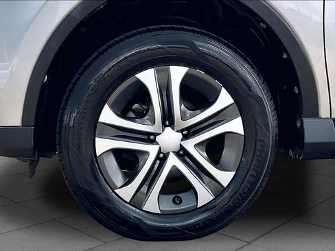 Used 2017 Toyota RAV4 LE FWD image 11