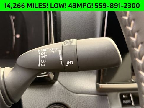 Used 2025 Toyota Camry SE FWD image 17