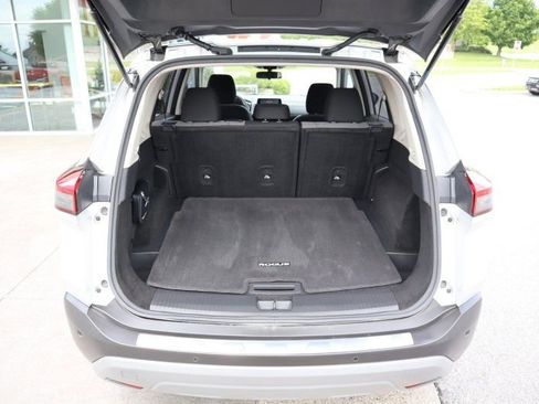 Used 2021 Nissan Rogue SV AWD/4WD image 17