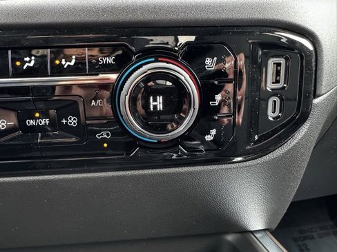 New 2026 Chevrolet Silverado 3500 High Country w/ Technology Package image 15