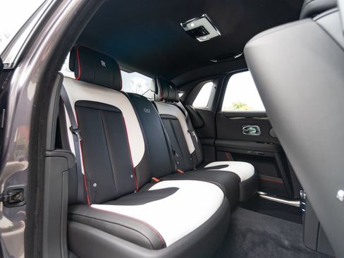 New 2027 Rolls-Royce Ghost Black Badge AWD/4WD image 32