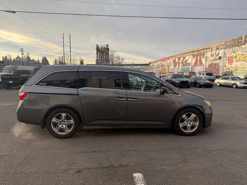 Used 2012 Honda Odyssey Touring image 6