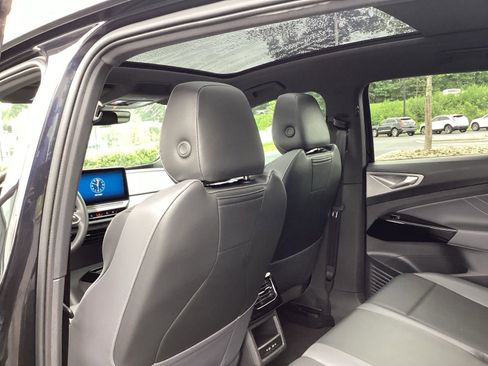 Used 2023 Volkswagen ID.4 Pro S image 13
