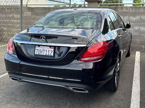 Used 2016 Mercedes-Benz C 300 4MATIC Sedan image 4