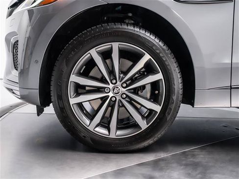 Used 2026 Jaguar F-PACE R-Dynamic S AWD/4WD image 9