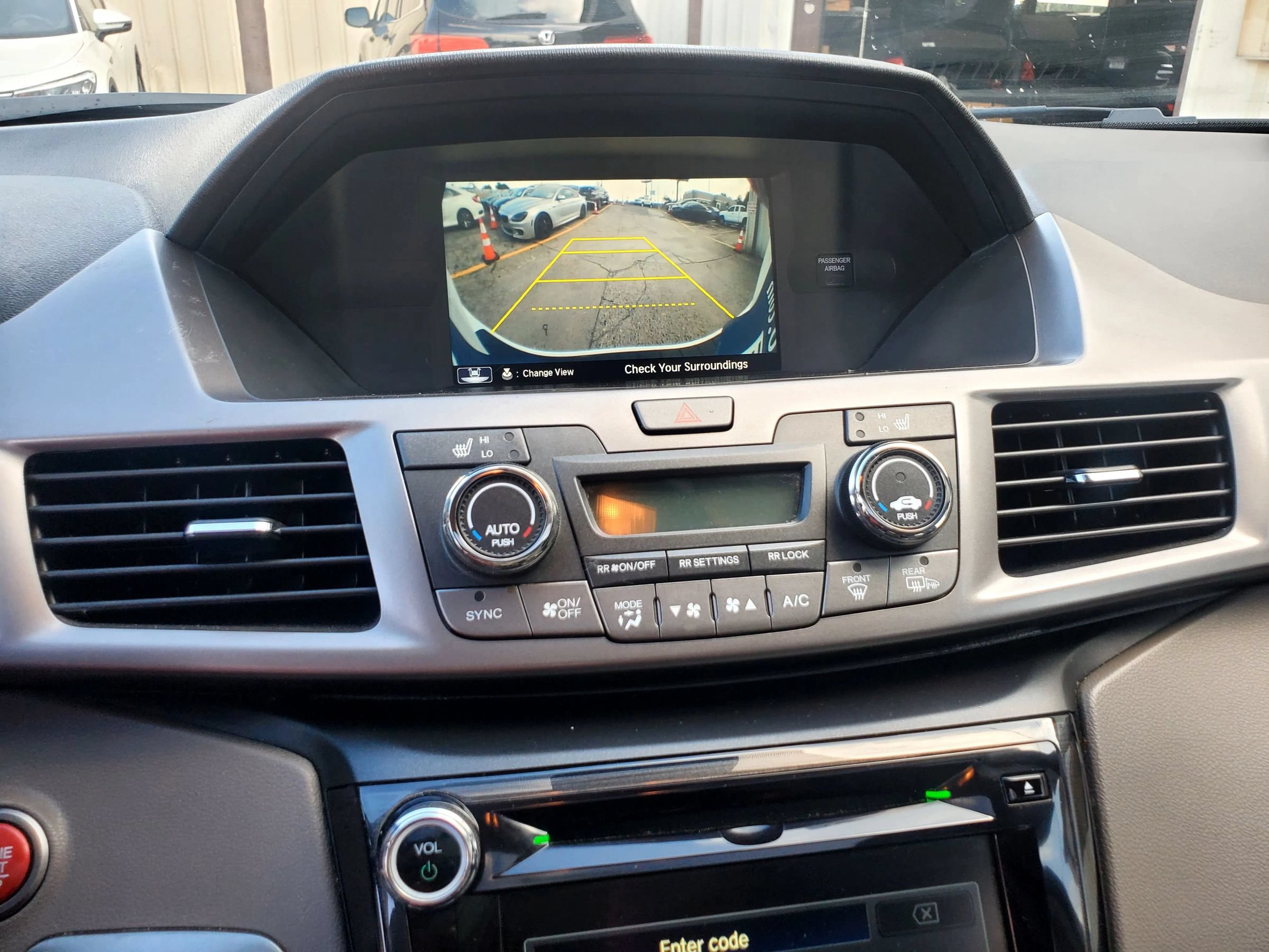Used 2015 Honda Odyssey Touring Elite image 3