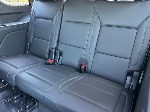 Used 2025 GMC Yukon Denali AWD/4WD image 18