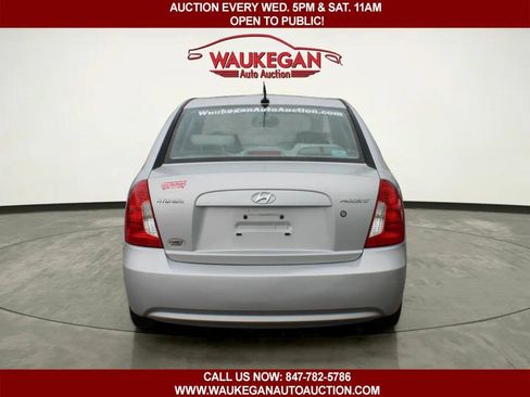Used 2009 Hyundai Accent GLS w/ Popular Equipment Pkg 5 FWD image 4
