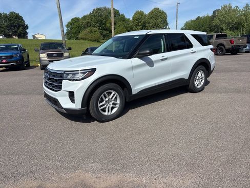New 2026 Ford Explorer Active image 7