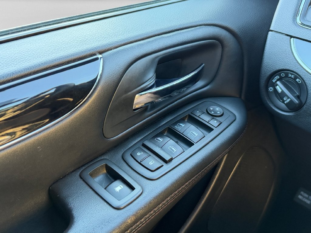 Certified 2020 Dodge Grand Caravan SE FWD image 25