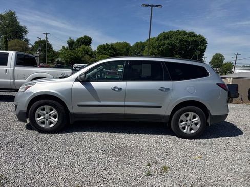 Used 2016 Chevrolet Traverse LS FWD image 4