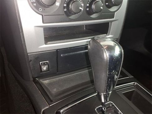 Used 2010 Chrysler 300 Touring image 20