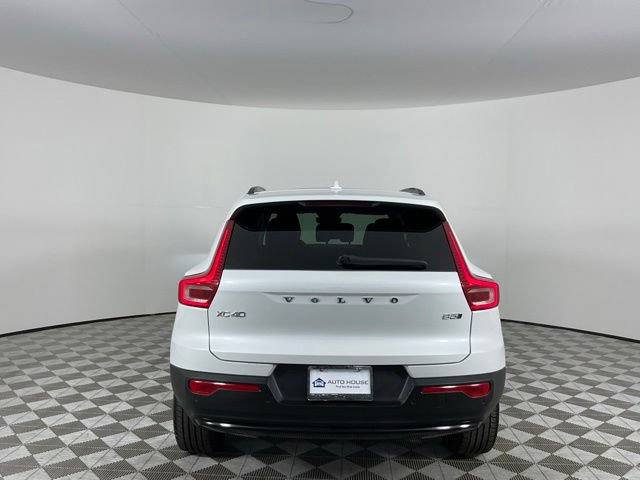 Used 2024 Volvo XC40 B5 Core AWD/4WD image 6