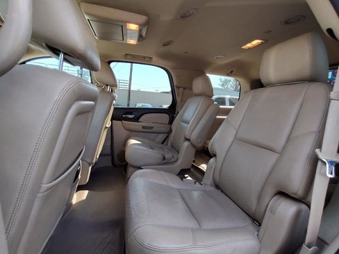 Used 2011 GMC Yukon Denali image 33