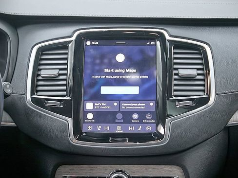 Certified 2023 Volvo XC90 T8 Ultimate image 32