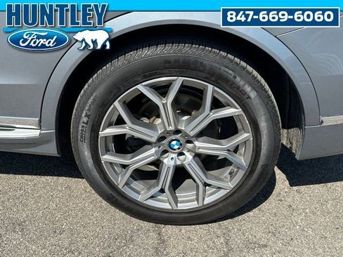 Used 2023 BMW X7 xDrive40i w/ Premium Package AWD/4WD image 7