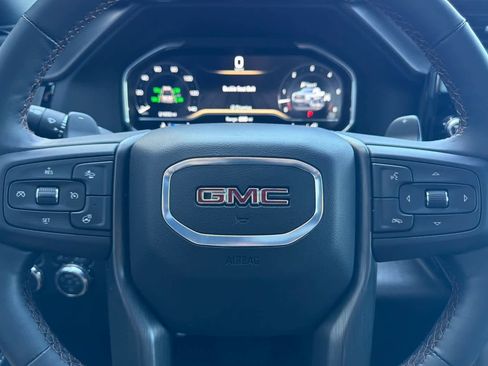 Used 2024 GMC Sierra 1500 AT4 w/ Technology Package AWD/4WD image 23