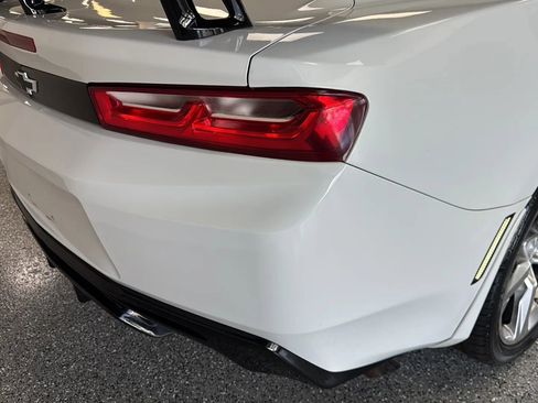 Used 2017 Chevrolet Camaro SS RWD image 40