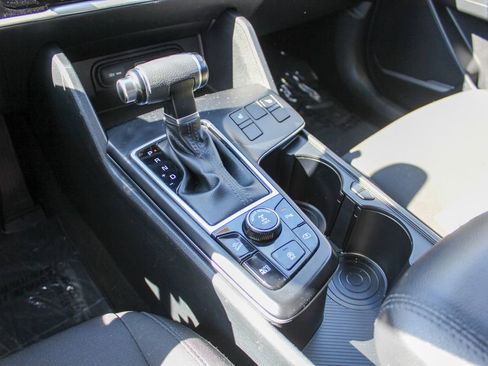 Used 2023 Kia Sportage LX image 13