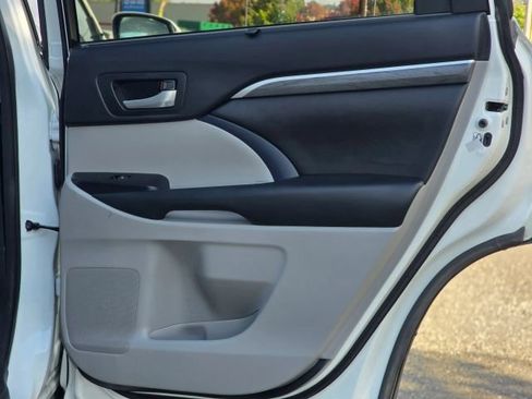 Used 2018 Toyota Highlander Limited image 33