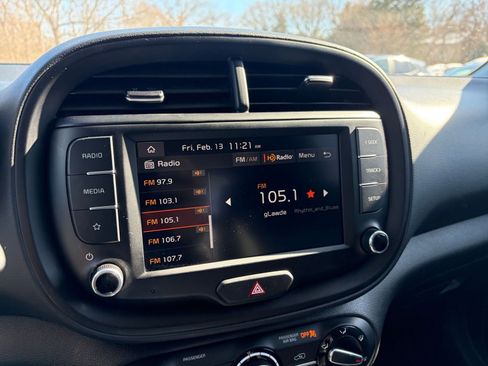 Used 2025 Kia Soul LX w/ LX Technology Package image 20