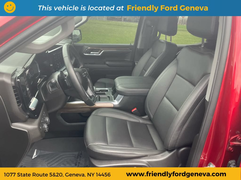 Used 2024 Chevrolet Silverado 1500 RST AWD/4WD image 18