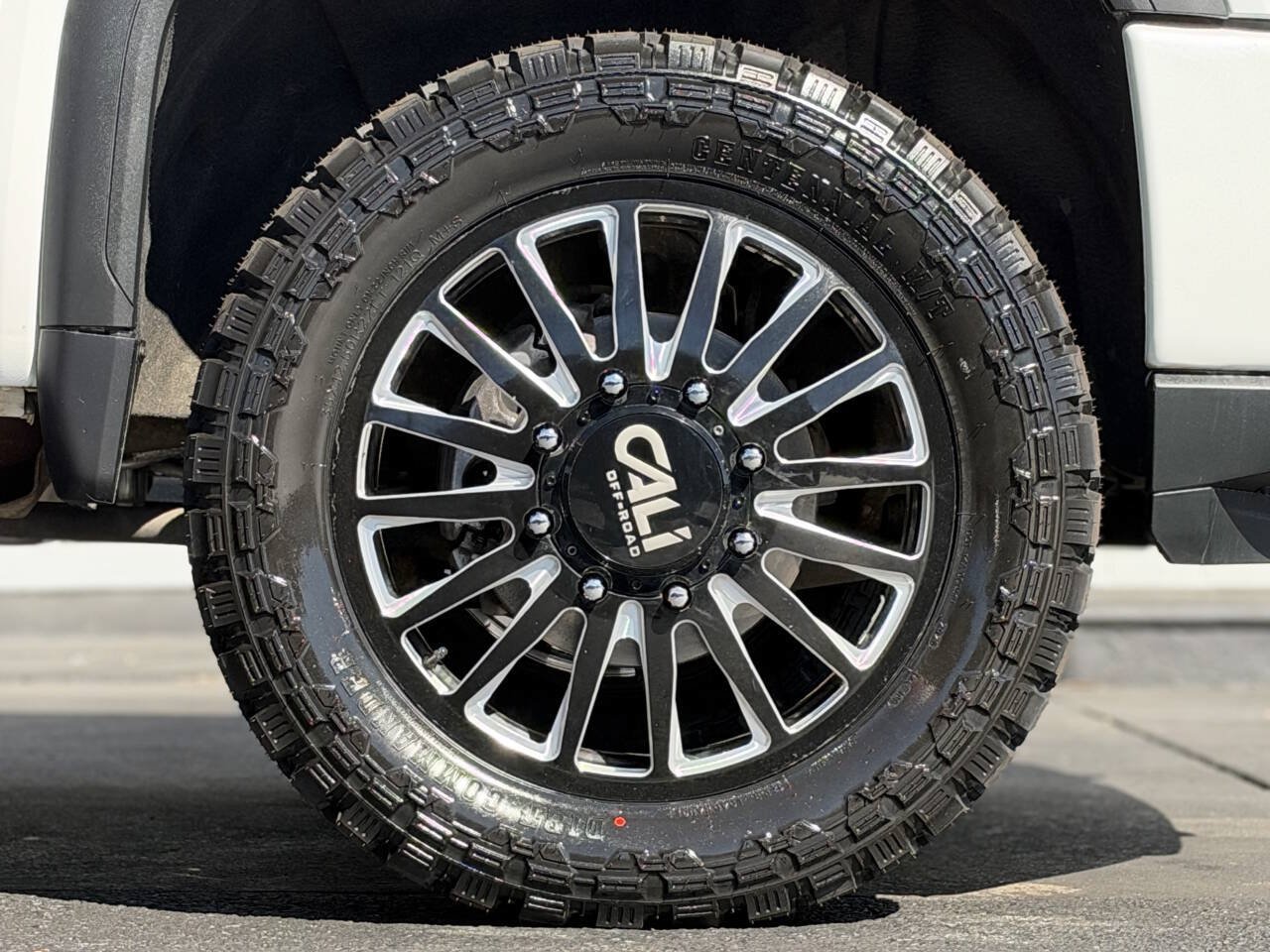 Used 2020 GMC Sierra 3500 Denali w/ Denali Ultimate Package AWD/4WD image 9