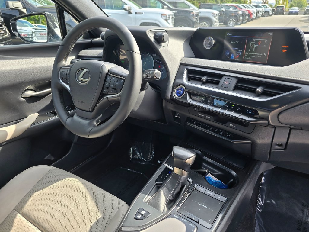 Used 2020 Lexus UX 250h w/ Premium Package AWD/4WD image 12