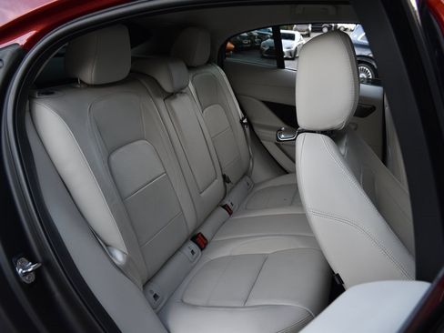 Used 2020 Jaguar I-PACE SE image 33