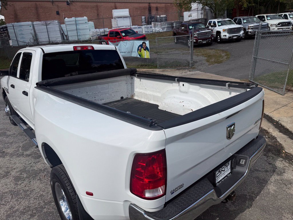 Used 2018 RAM 3500 Tradesman w/ Chrome Appearance Group AWD/4WD image 16