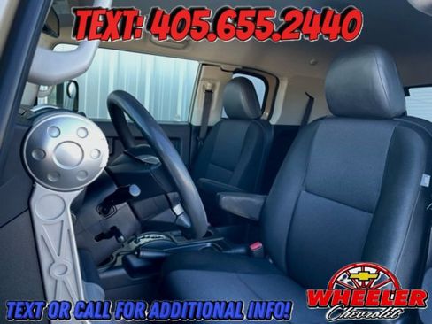 Used 2012 Toyota FJ Cruiser 4WD w/ Convenience Pkg image 20